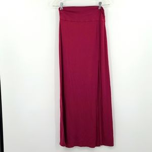 Mai tai S/M burgundy magenta slit side long lightweight maxi skirt boho